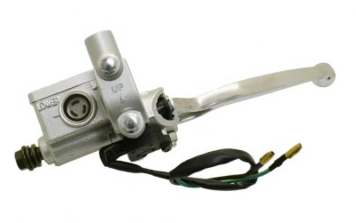 Front Right Master Cylinder With Mirror Mount - Image 3