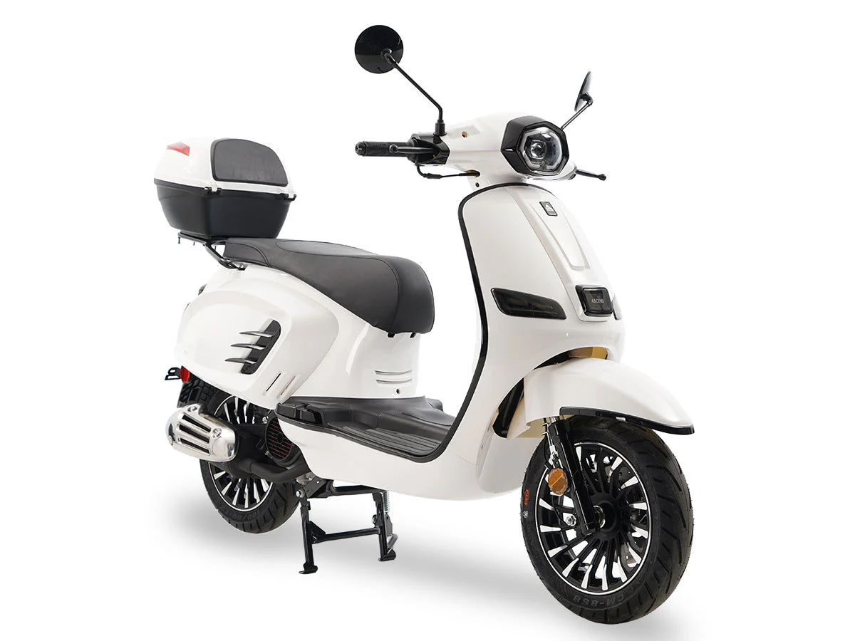 Classic 150cc Street Scooter, Automatic Shifting, 12 inch Aluminum Wheels, LED Lighting, Digital Dash, Trunk Included - Image 5