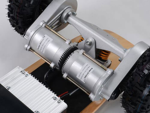 Electric off-Road Skateboard, 1600w Dual Motor - Image 3