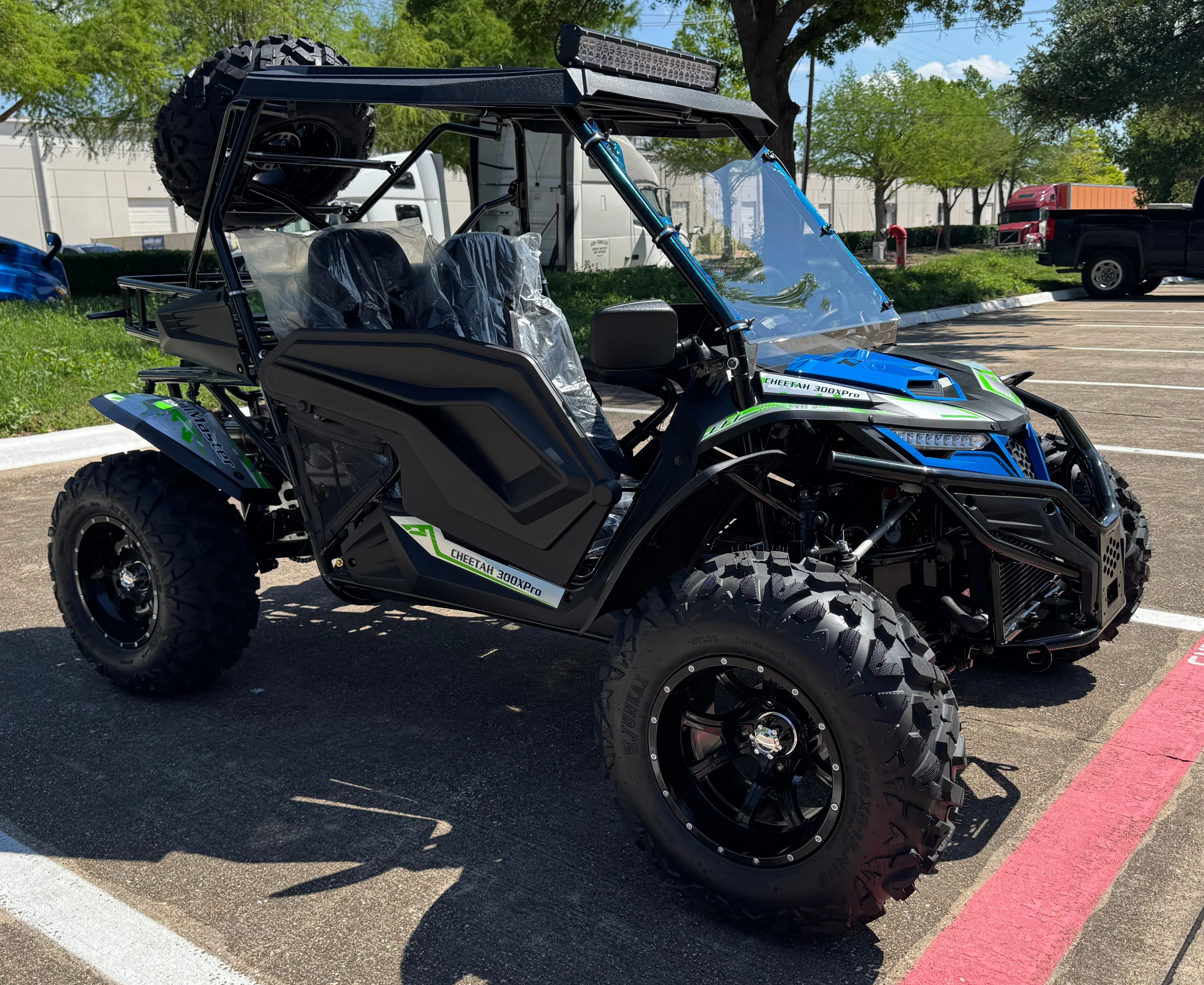 TrailMaster Cheetah 300Pro EFI Deluxe UTV Go Kart, Shaft Drive, Liquid Cooled CVT Auto with Reverse, Side Doors, Hard Top, Windshield, LED Light Bar - Image 14