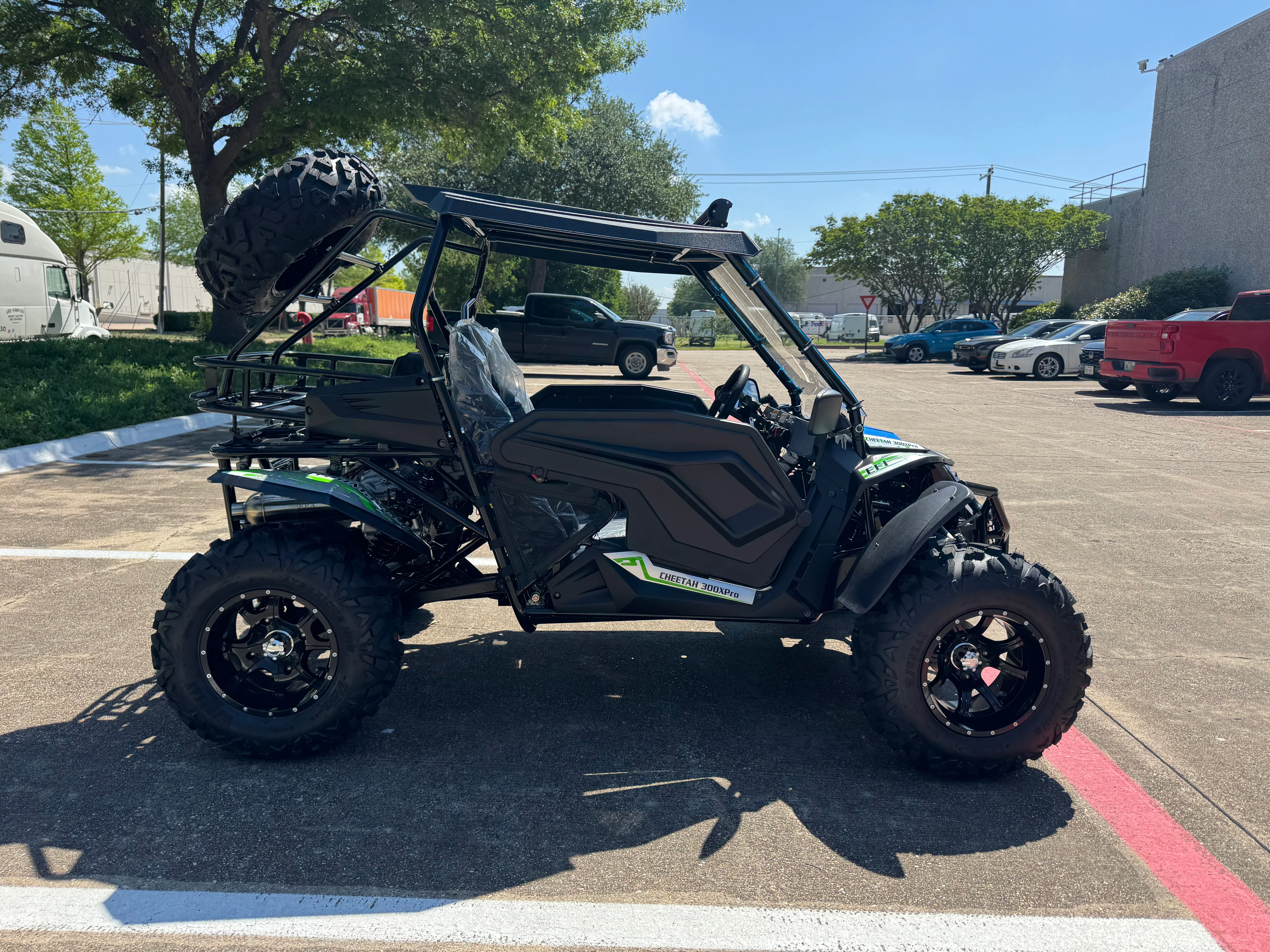 TrailMaster Cheetah 300Pro EFI Deluxe UTV Go Kart, Shaft Drive, Liquid Cooled CVT Auto with Reverse, Side Doors, Hard Top, Windshield, LED Light Bar - Image 15