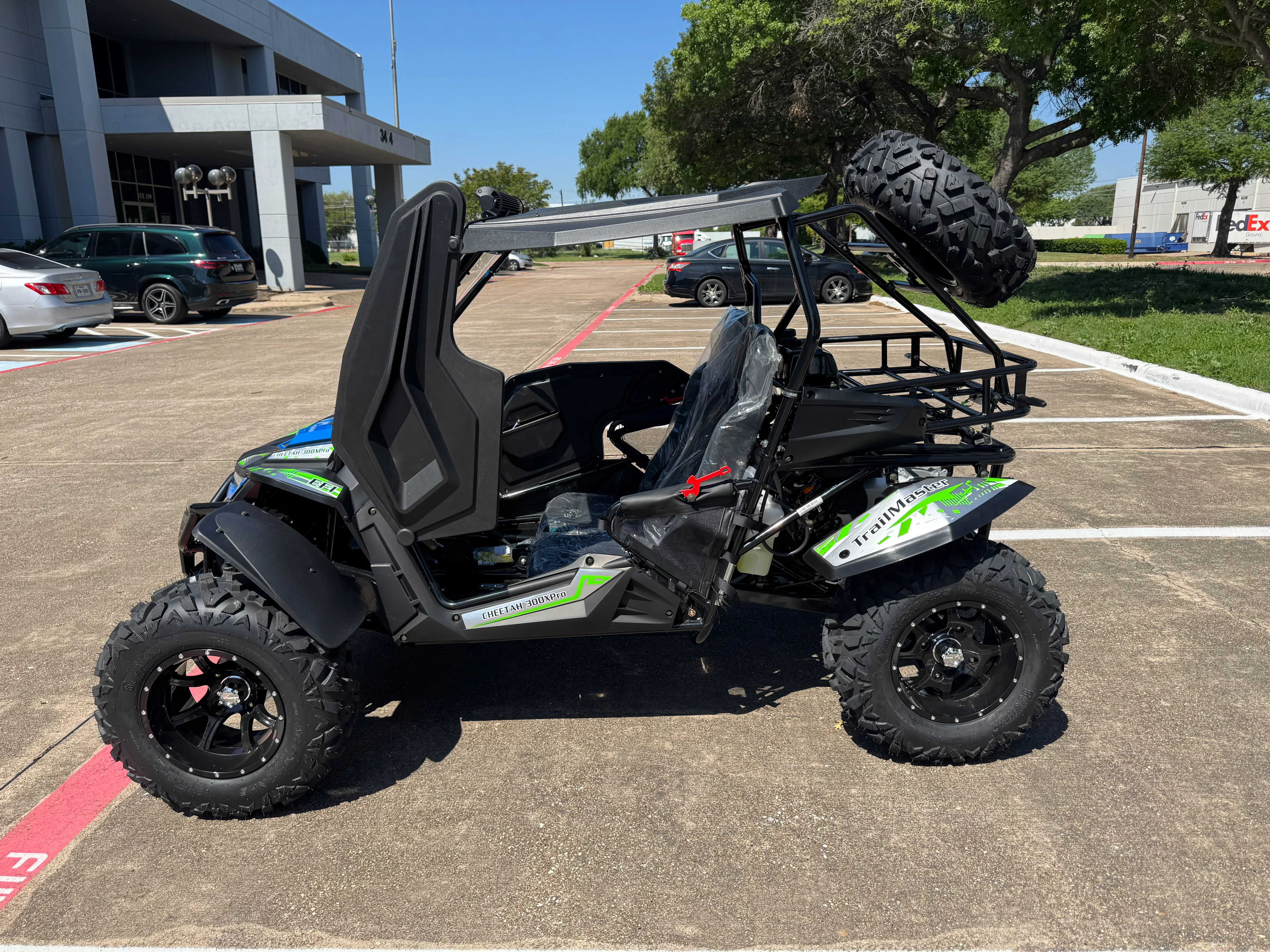 TrailMaster Cheetah 300Pro EFI Deluxe UTV Go Kart, Shaft Drive, Liquid Cooled CVT Auto with Reverse, Side Doors, Hard Top, Windshield, LED Light Bar - Image 25