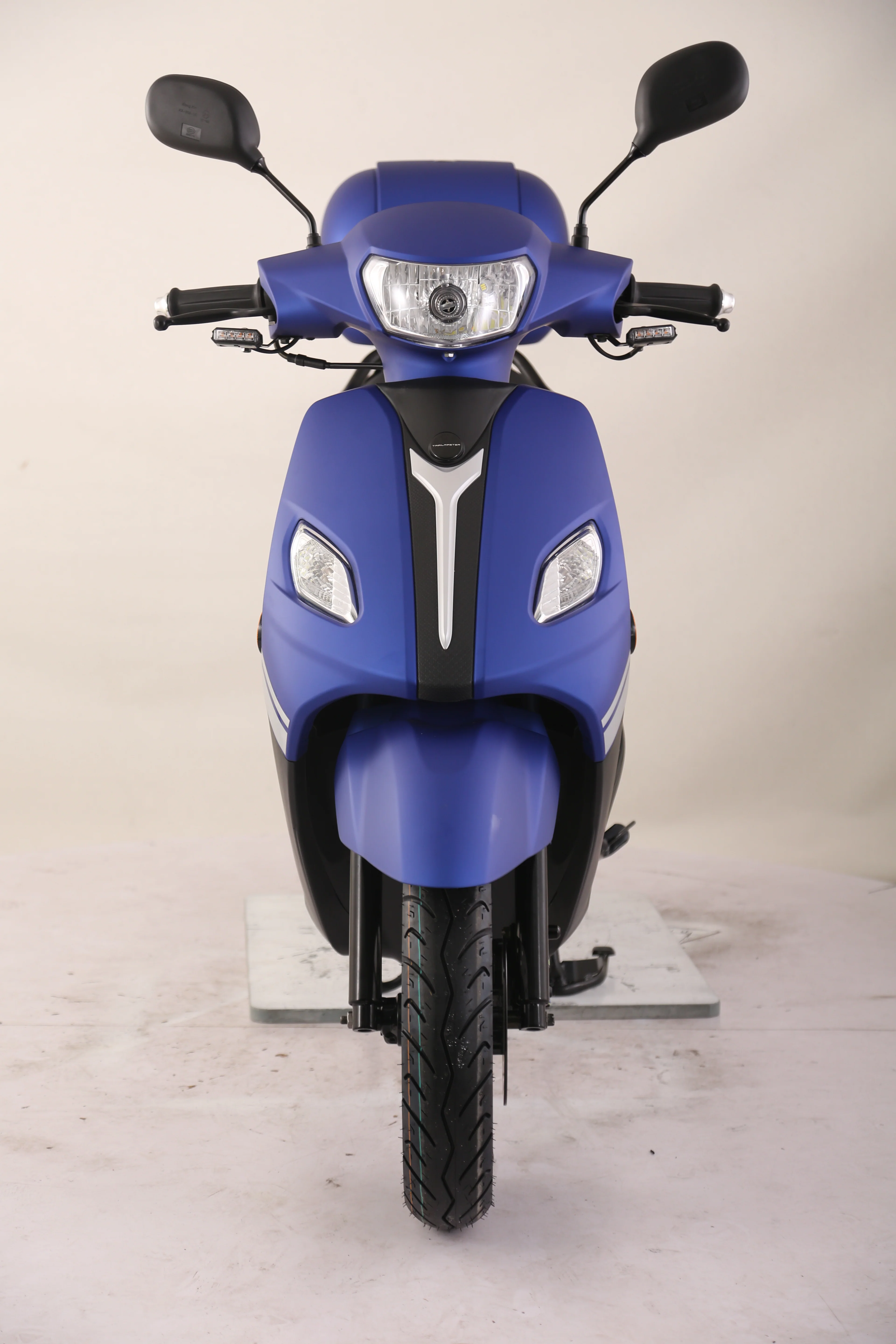 TrailMaster Flash 50cc Street Scooter, CVT Automatic, LED Lights, Rear Trunk Included, Ships Fully Assembled - Image 11