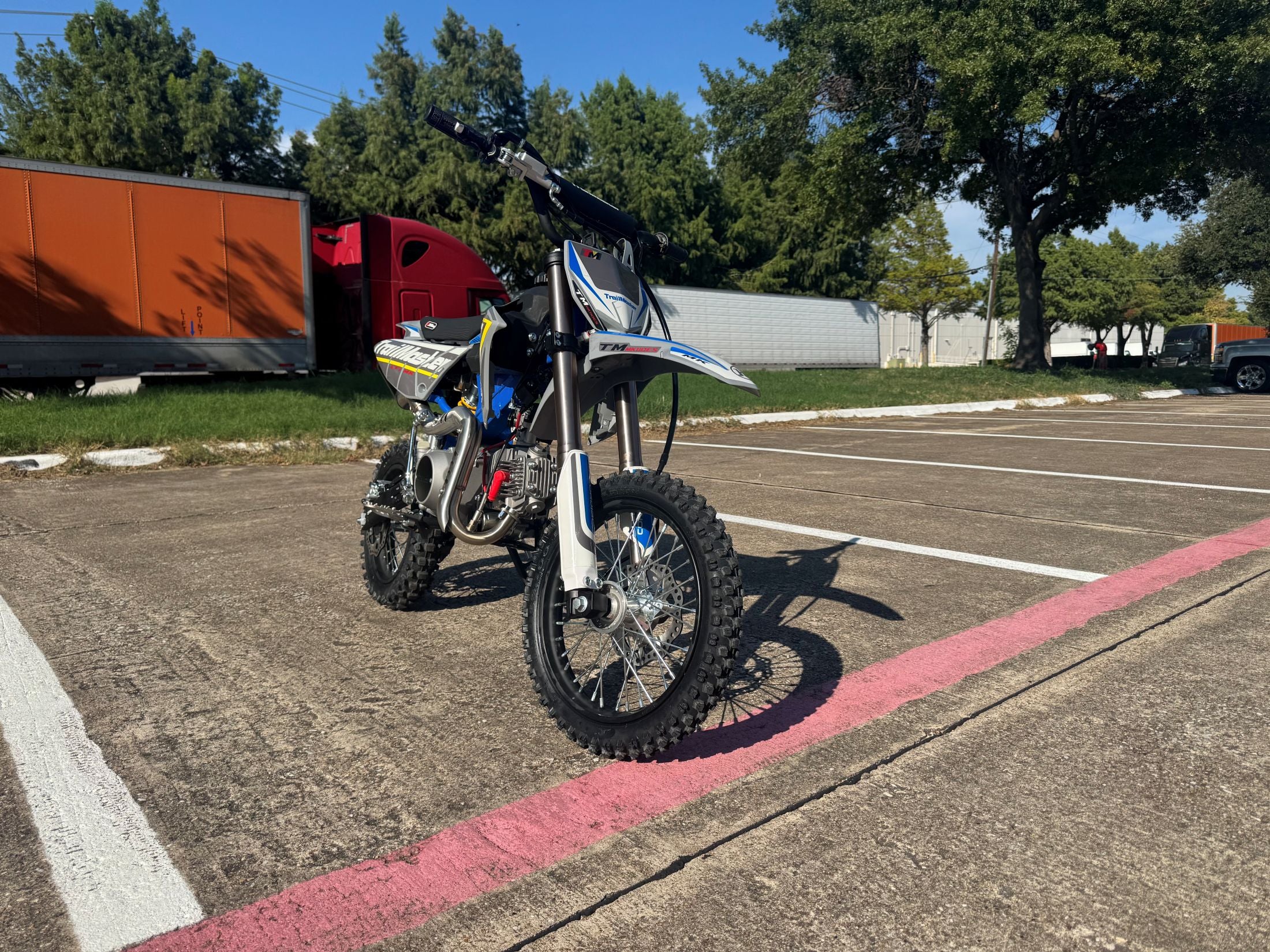 TrailMaster MK110ES Pro Series Dirt Bike, BOSCH EFI, 4-Speed Automatic, Electric Start, Dual Disc Brakes, (14/12) Wheels - Image 3