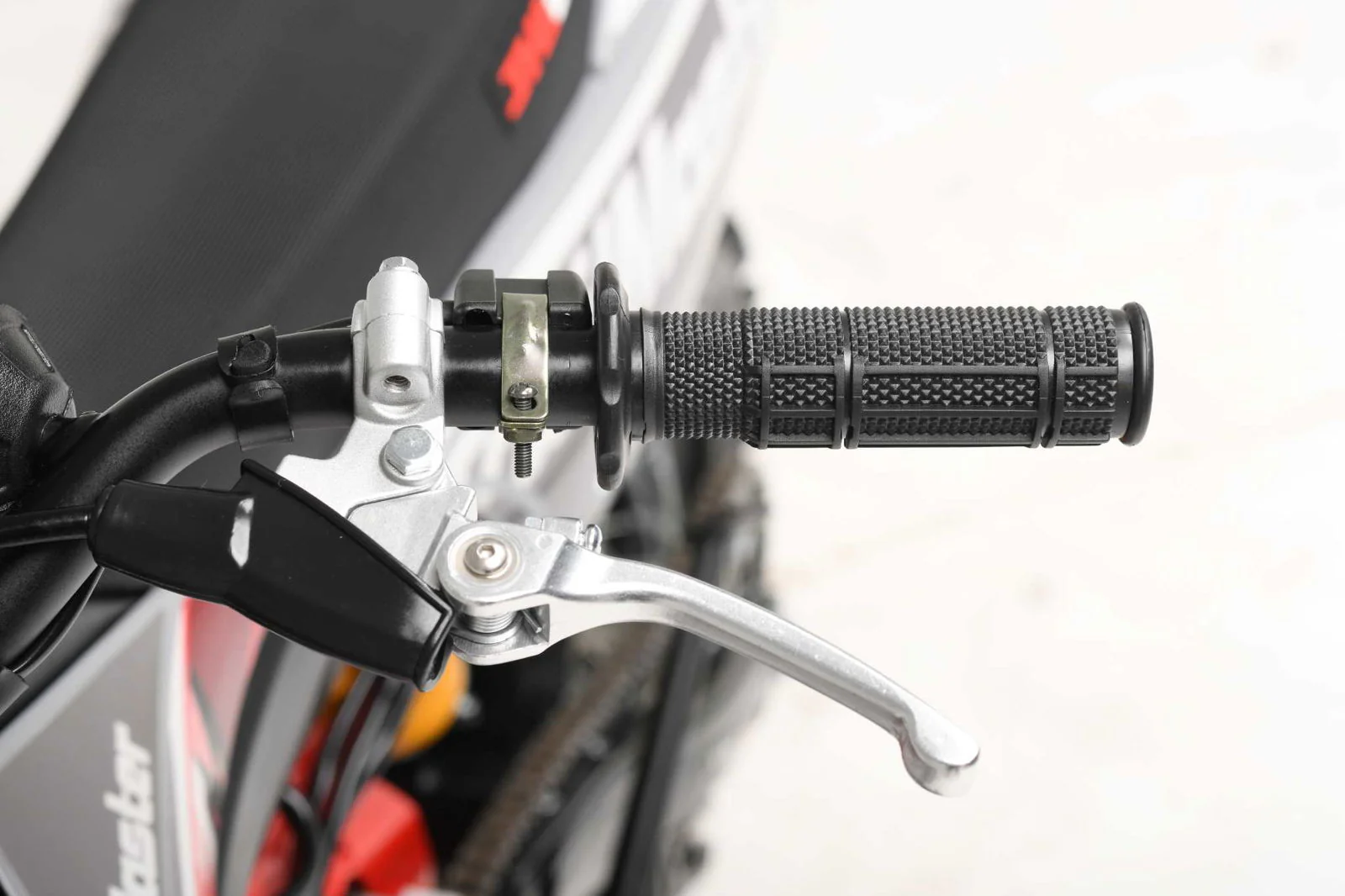 TrailMaster MK110ES Pro Series Dirt Bike, BOSCH EFI, 4-Speed Automatic, Electric Start, Dual Disc Brakes, (14/12) Wheels - Image 33