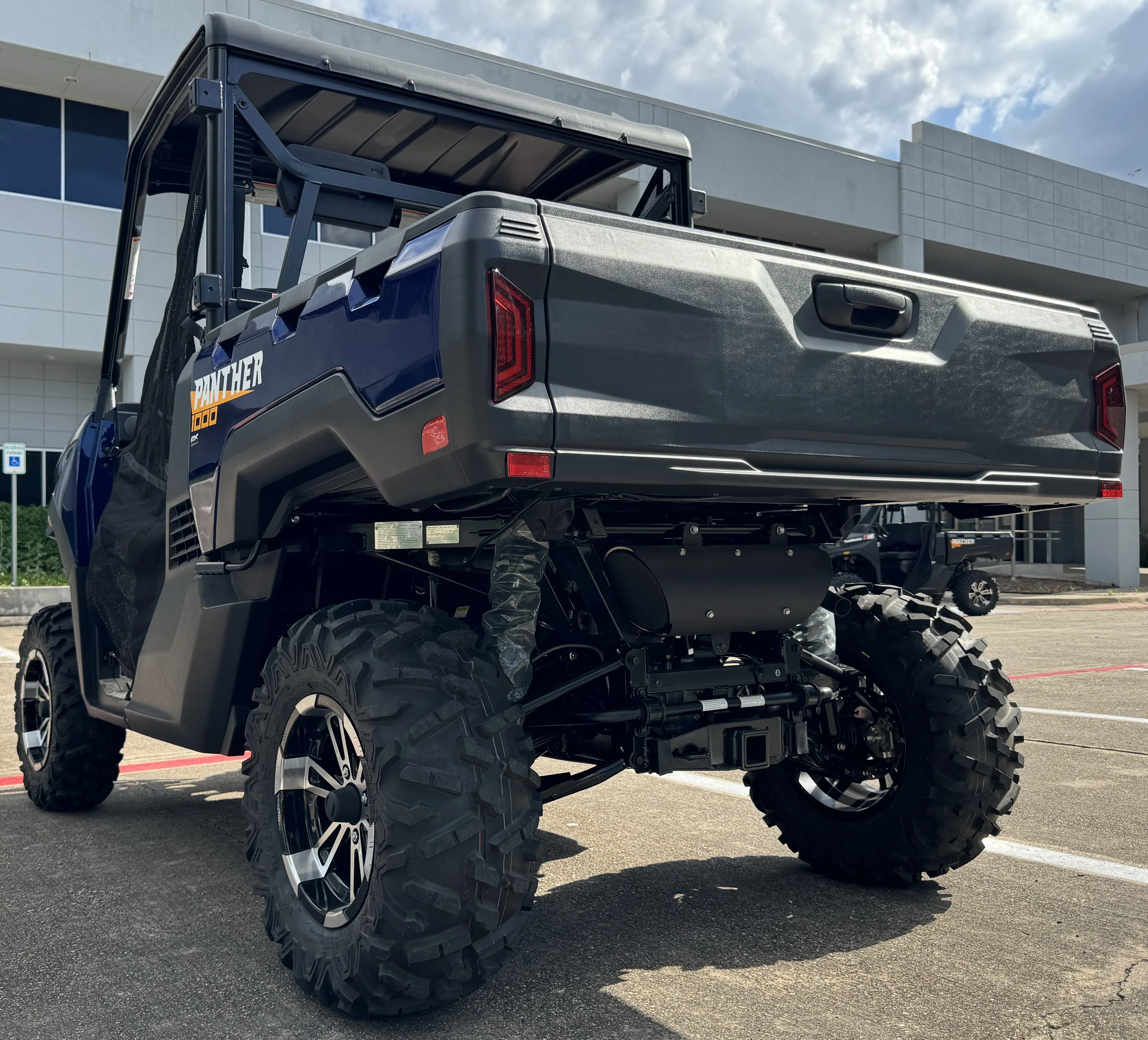 TrailMaster Panther 1000 UTV, 4X4, Larger Body, Electronic Power Steering, Heavy Duty Suspension, 83hp V-twin EFI Engine, High Low Range Automatic Trans, CA Legal - Image 14
