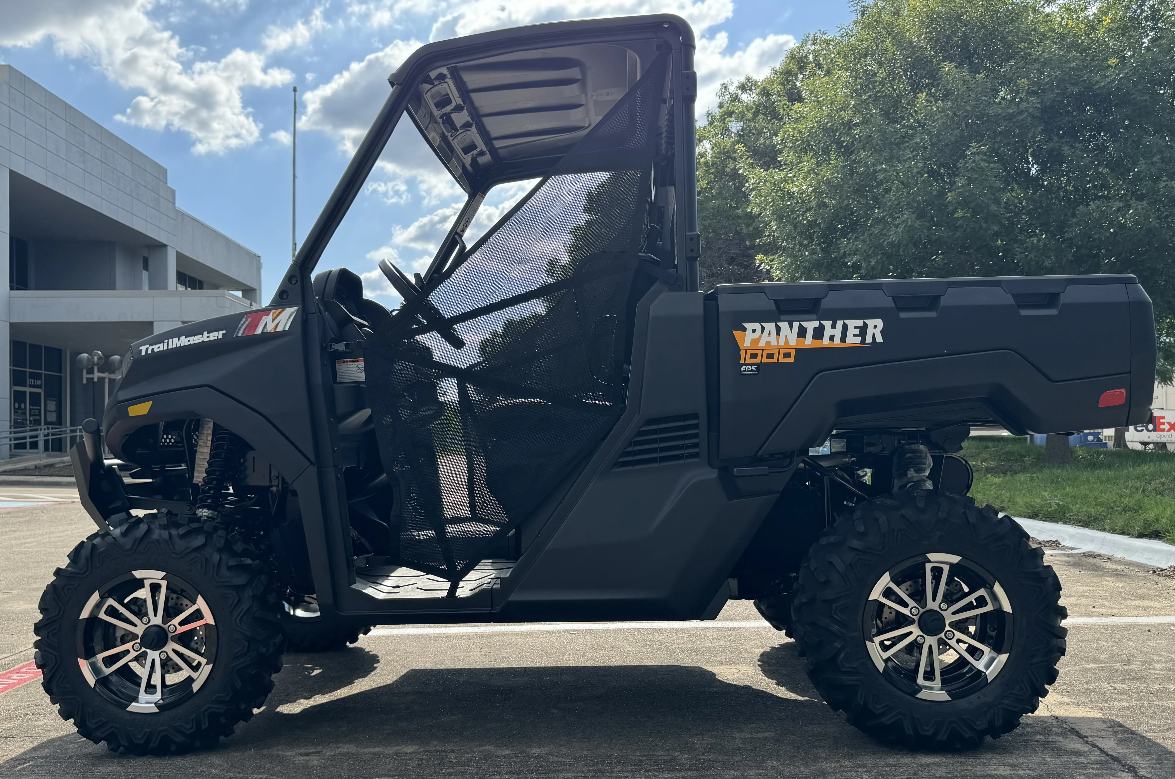 TrailMaster Panther 1000 UTV, 4X4, Larger Body, Electronic Power Steering, Heavy Duty Suspension, 83hp V-twin EFI Engine, High Low Range Automatic Trans, CA Legal - Image 8