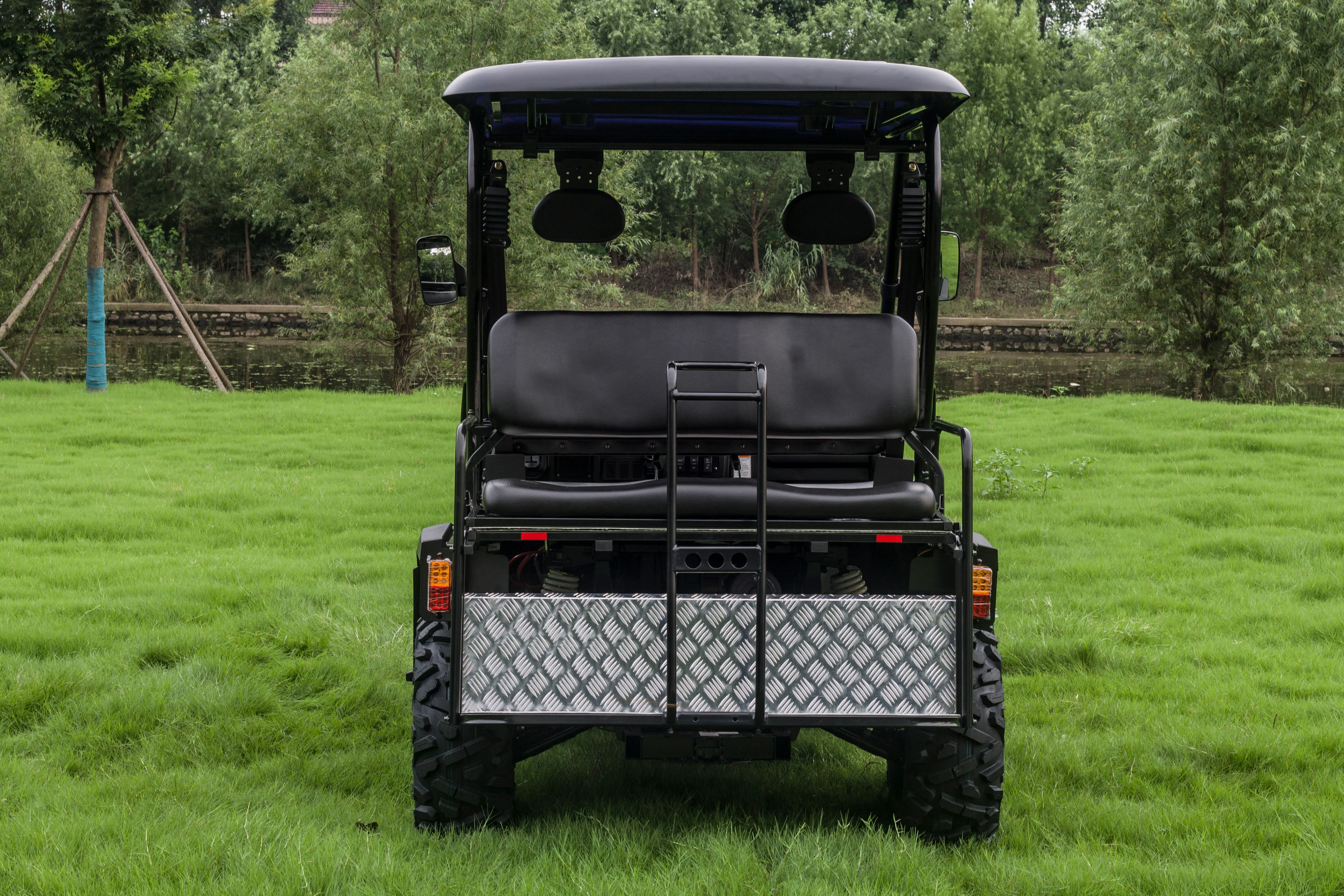 TrailMaster Taurus 450GX Gas Golf Cart, 26hp EFI Engine, 2x4/4x4 H/L Gear with Locking Differential - Image 2