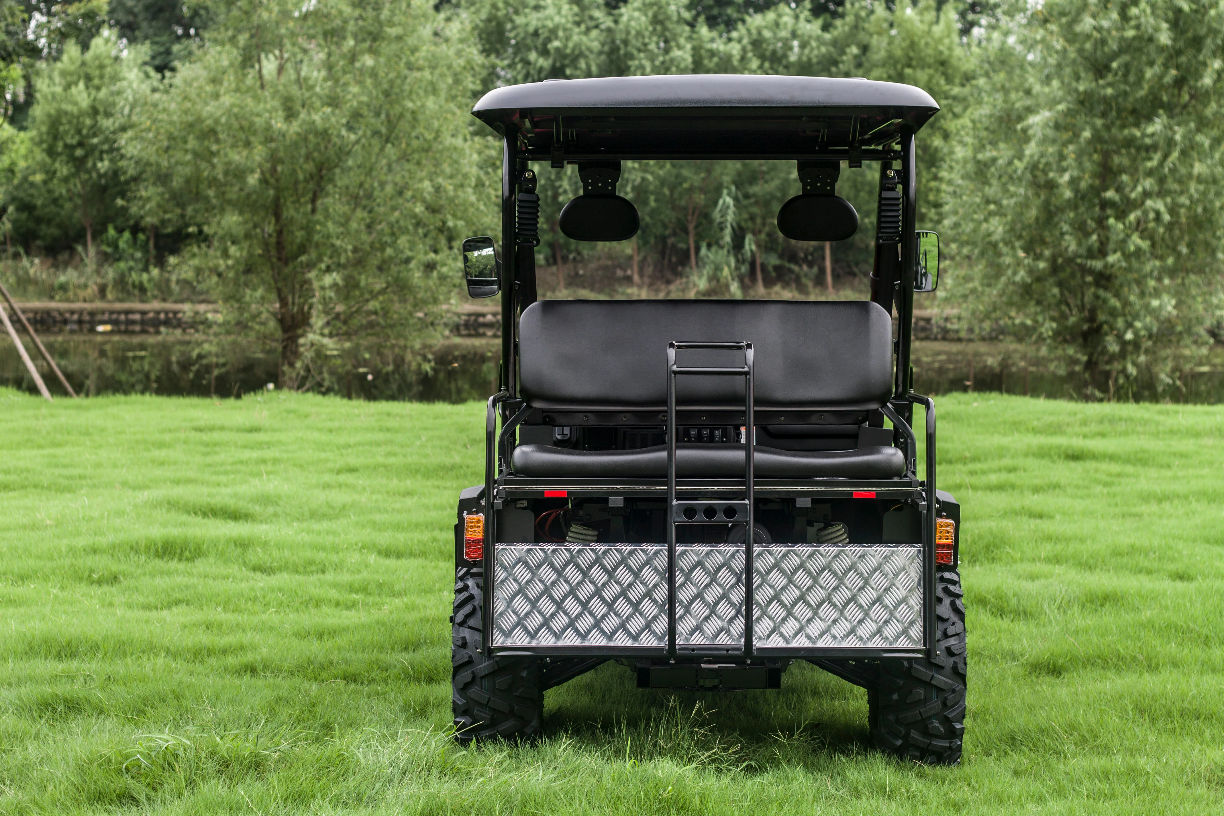 TrailMaster Taurus 450GX Gas Golf Cart, 26hp EFI Engine, 2x4/4x4 H/L Gear with Locking Differential - Image 30