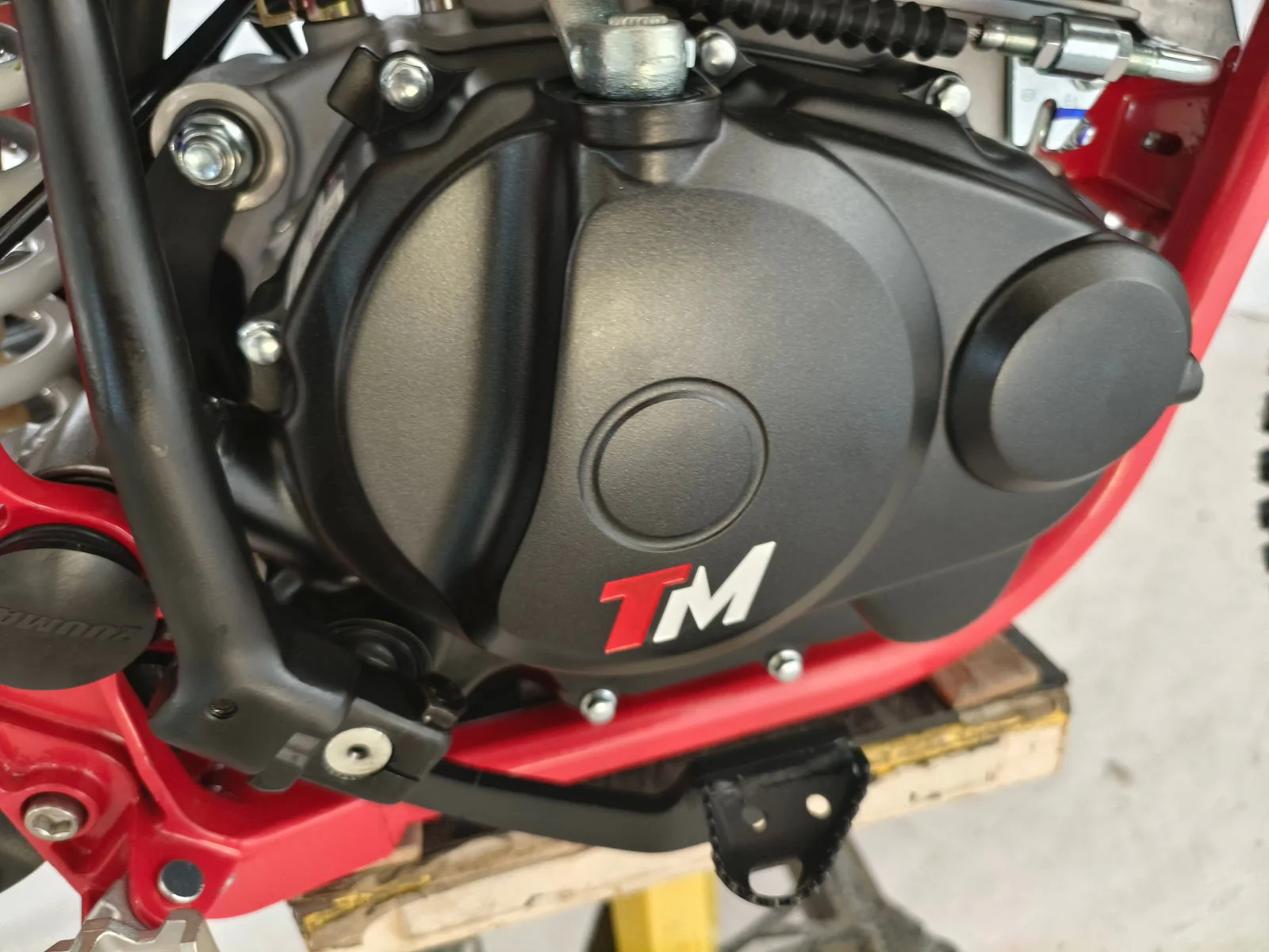 TrailMaster TM35X 250cc Dual Sport Dirt Bike, 5-Speed Manual, Dual Disc Brakes, (21/18) Wheels - Image 5