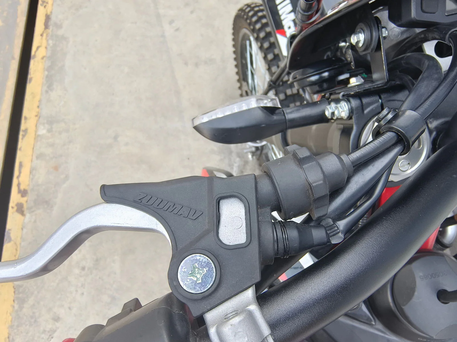 TrailMaster TM38EX 300 Dirtbike 31hp, 6-Speed Manual, Liquid Cooled, Fuel Injected - Image 10