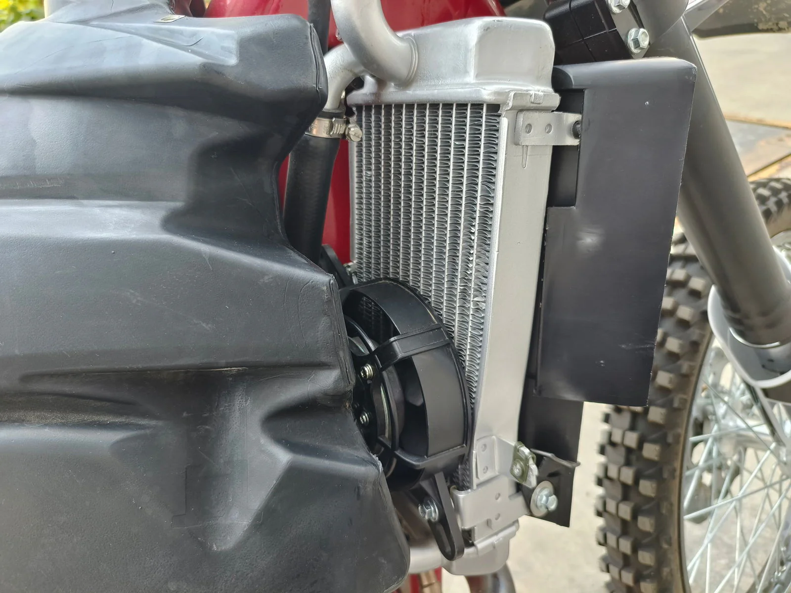 TrailMaster TM38EX 300 Dirtbike 31hp, 6-Speed Manual, Liquid Cooled, Fuel Injected - Image 16