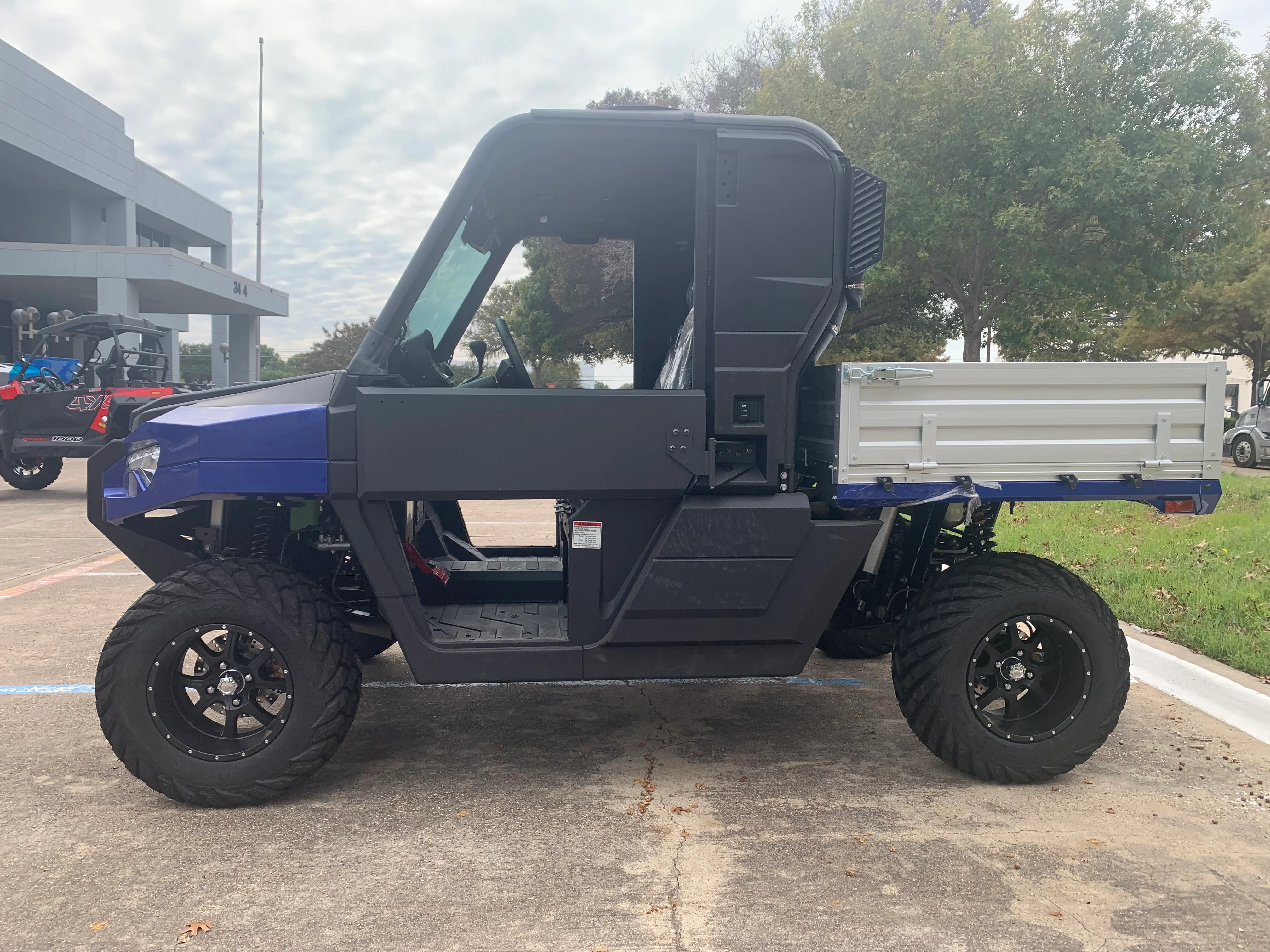 TrailMaster WorkCross 1000 UTV Side by Side, 85hp V-Twin EFI Engine, 2x4/4x4, Limited Slip, Differential Lock Mode - Image 10