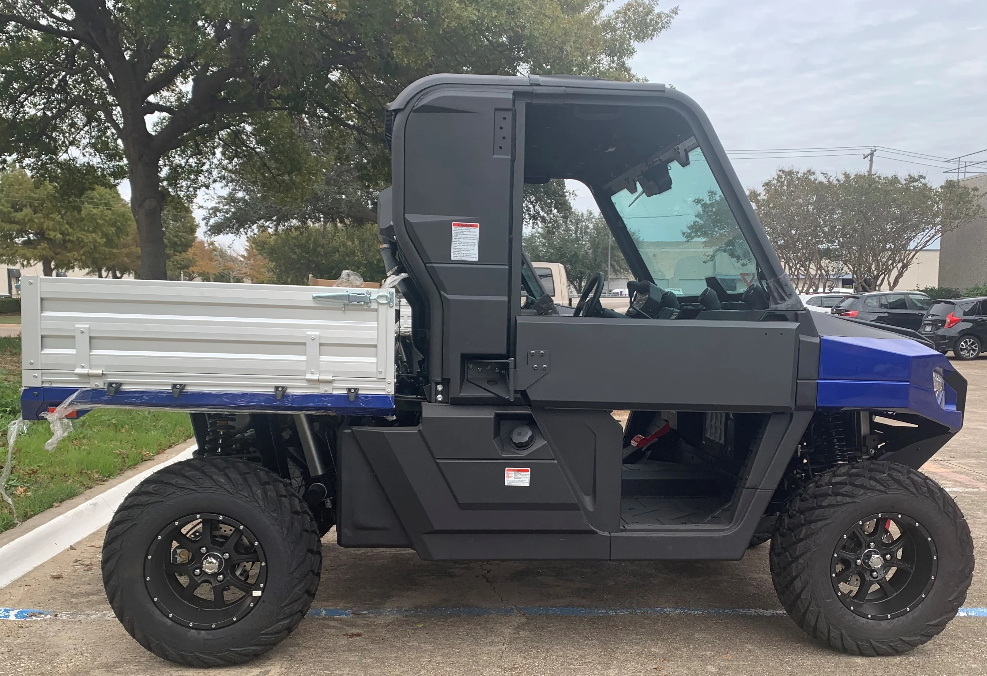 TrailMaster WorkCross 1000 UTV Side by Side, 85hp V-Twin EFI Engine, 2x4/4x4, Limited Slip, Differential Lock Mode - Image 12