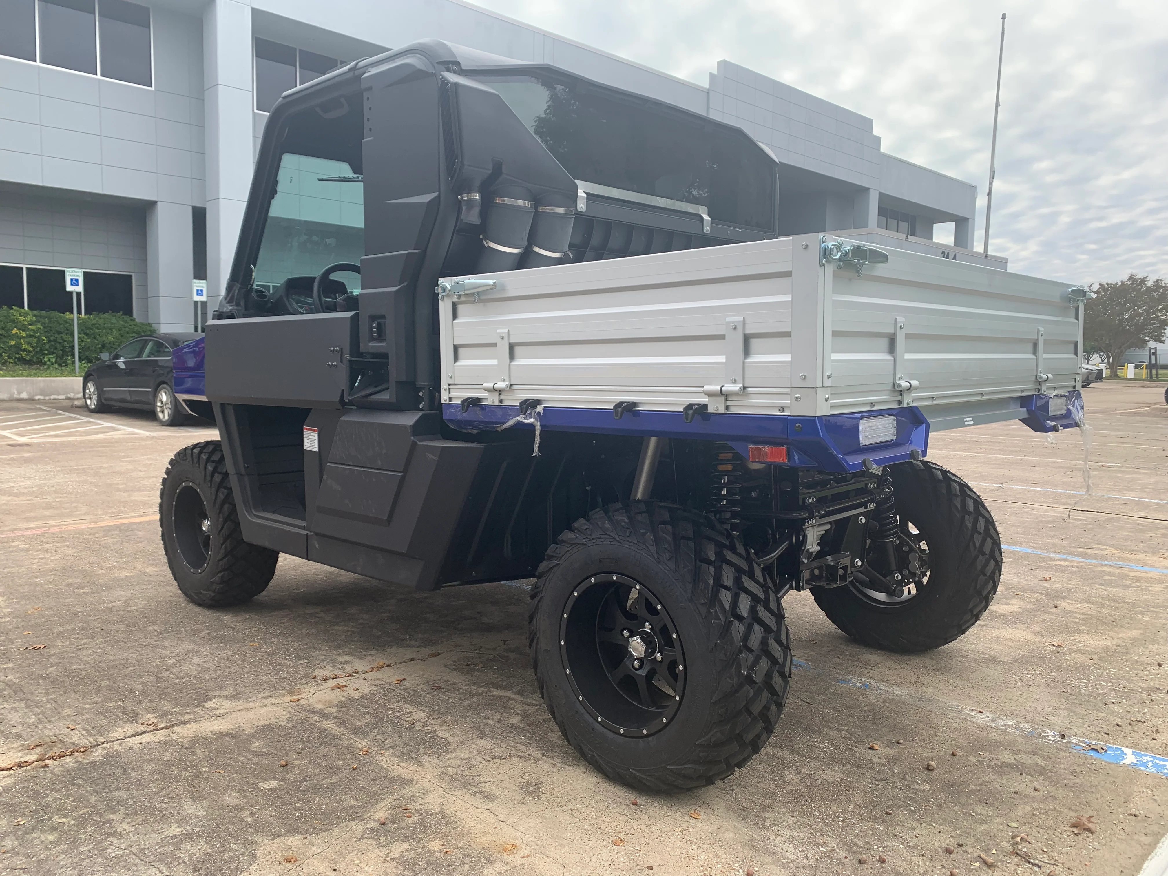 TrailMaster WorkCross 1000 UTV Side by Side, 85hp V-Twin EFI Engine, 2x4/4x4, Limited Slip, Differential Lock Mode - Image 14
