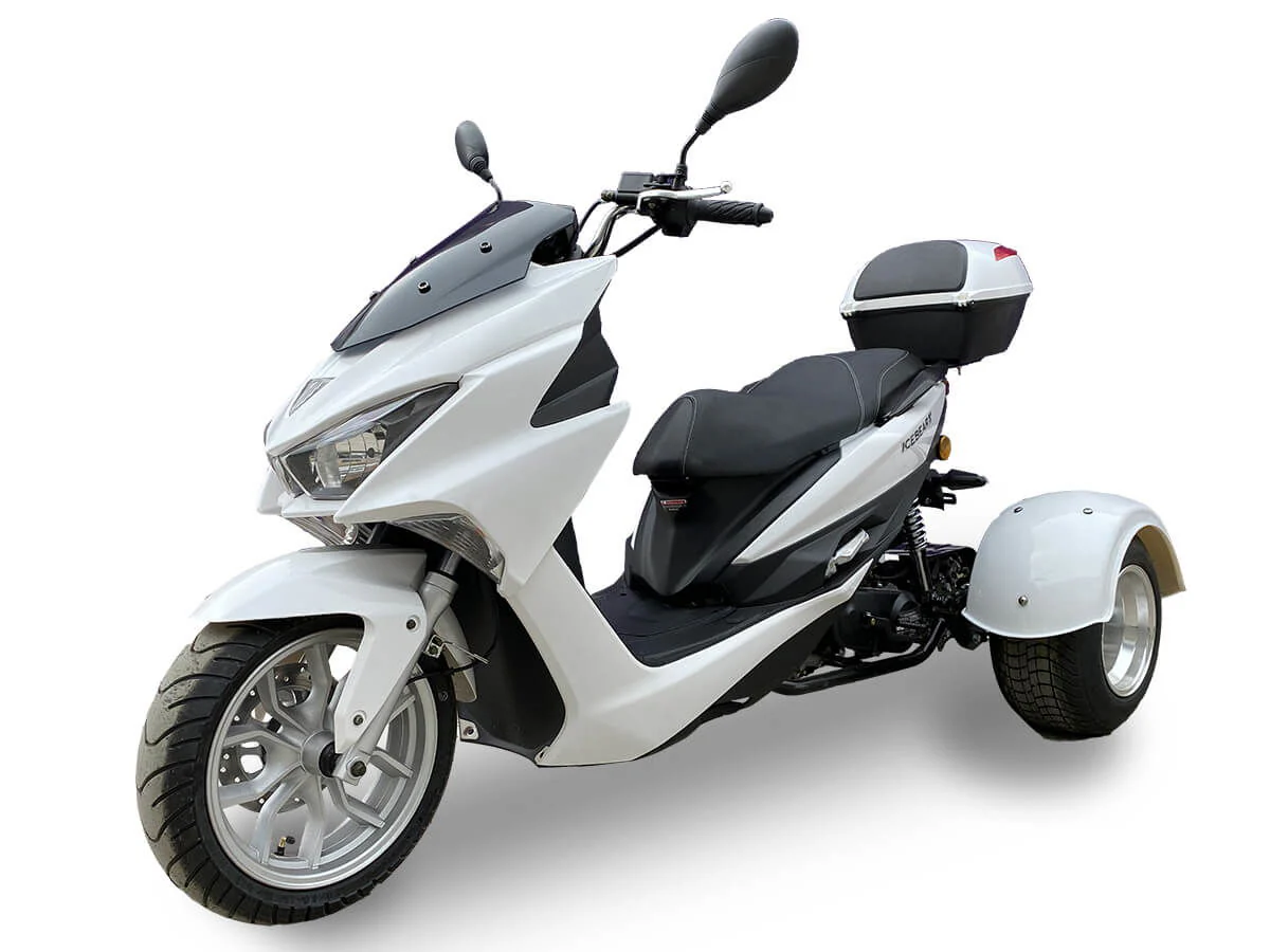 Trifecta 50cc Street Trike, Automatic, Disc Brakes, Aluminum Wheels, Trunk and Windshield Included