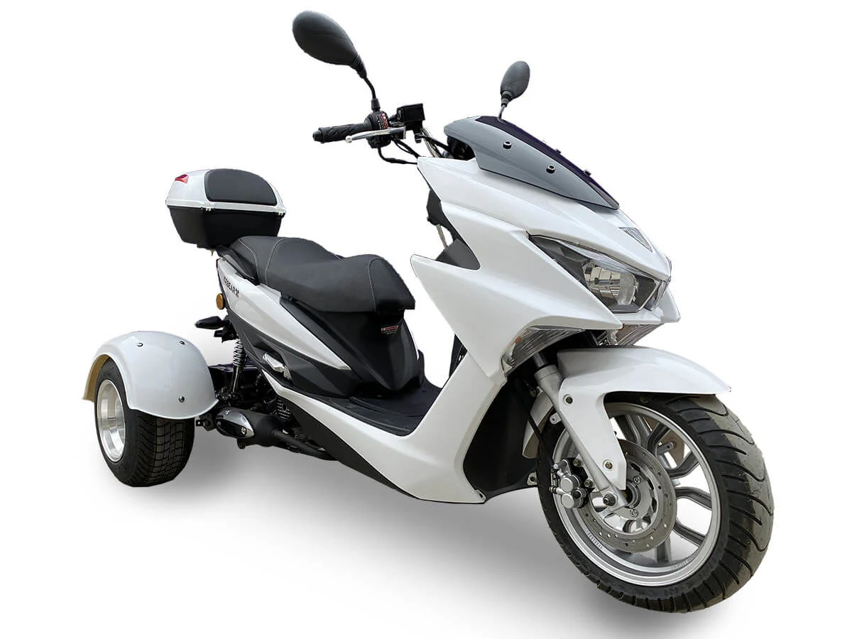 Trifecta 50cc Street Trike, Automatic, Disc Brakes, Aluminum Wheels, Trunk and Windshield Included - Image 5