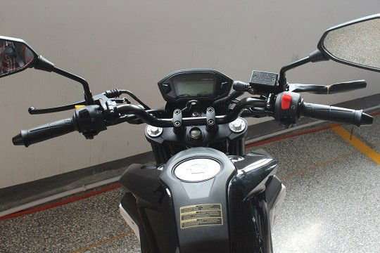 Vader 125cc Motorcycle, 4-Speed Manual, Hydraulic Disc Brakes, 12-inch Wheels - Image 11